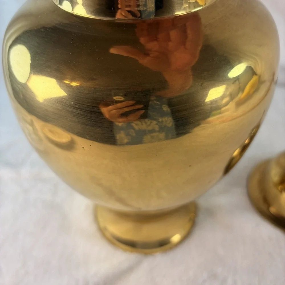 Vintage Solid Brass Ginger Jar Pointed Finial Lid Hollywood Regency Temple Urn